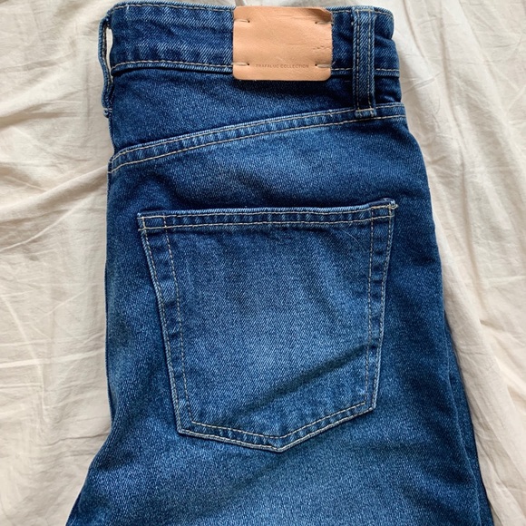 ⚡️SOLD⚡️Zara raw cut cropped denim jeans - Picture 3 of 3
